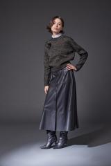 DÜĞMELİ VEGAN DERİ ETEK